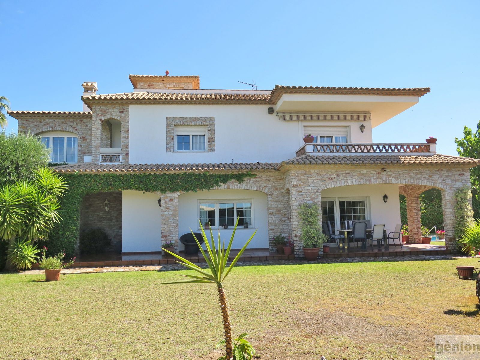 DETACHED HOUSE IN TORREBOSCA, PLATJA D’ARO. RIGHT NEXT TO THE TOWN CENTRE