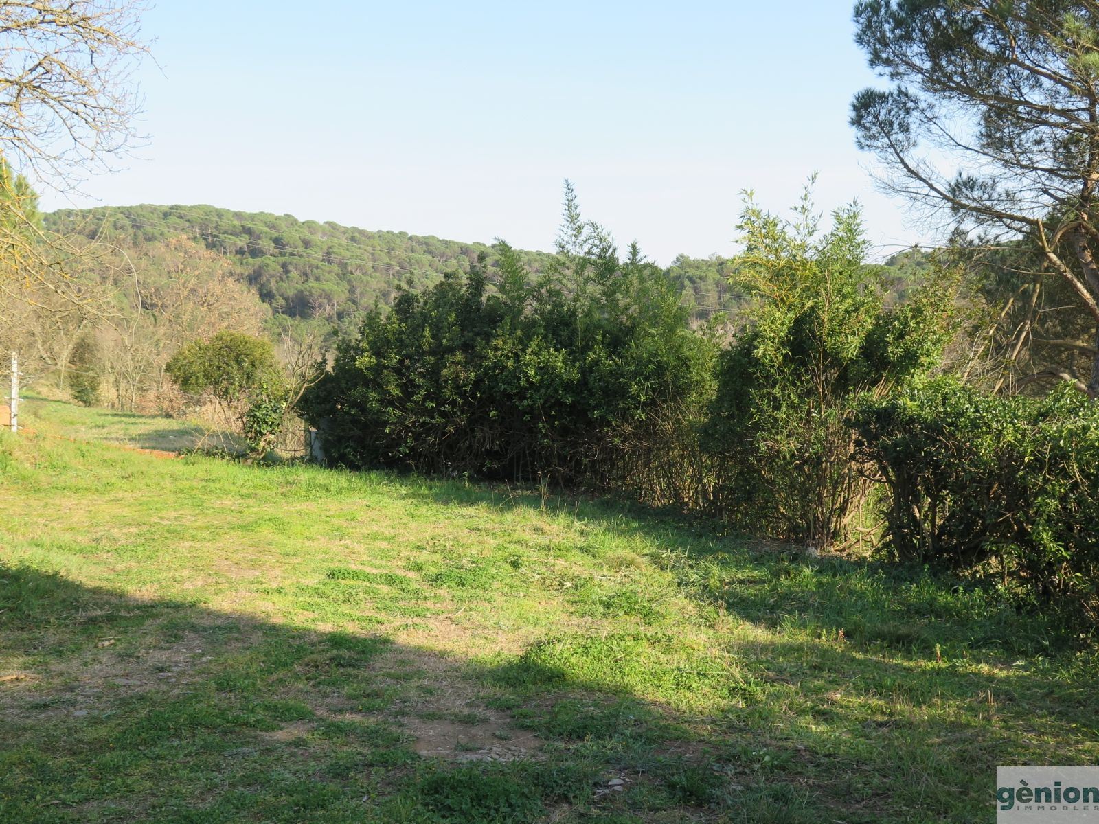 FARMHOUSE IN QUART, NEXT TO GIRONA. LIVING AREA OF 265 M² ON A 7,000 M² PLOT