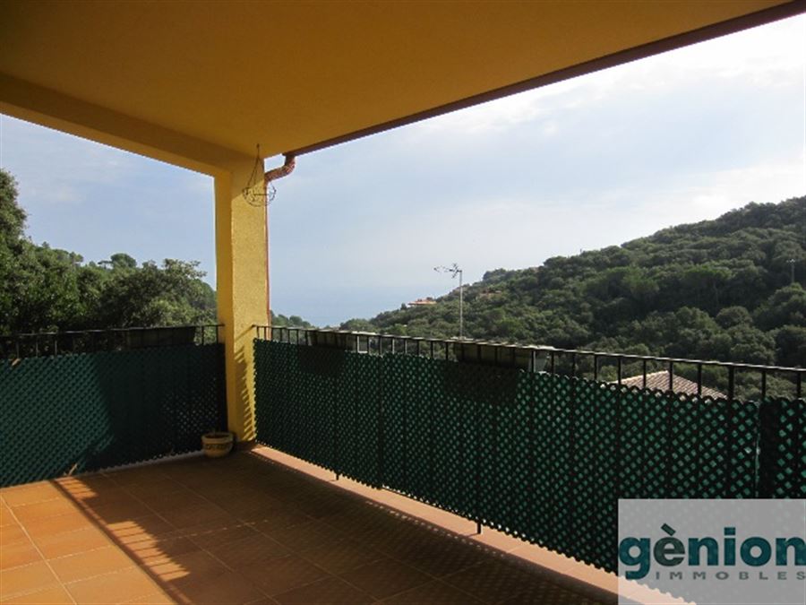 CASA A BEGUR. INDEPENDENT, AMB 274M² CONSTRUÏTS I 400M² DE PARCEL·LA