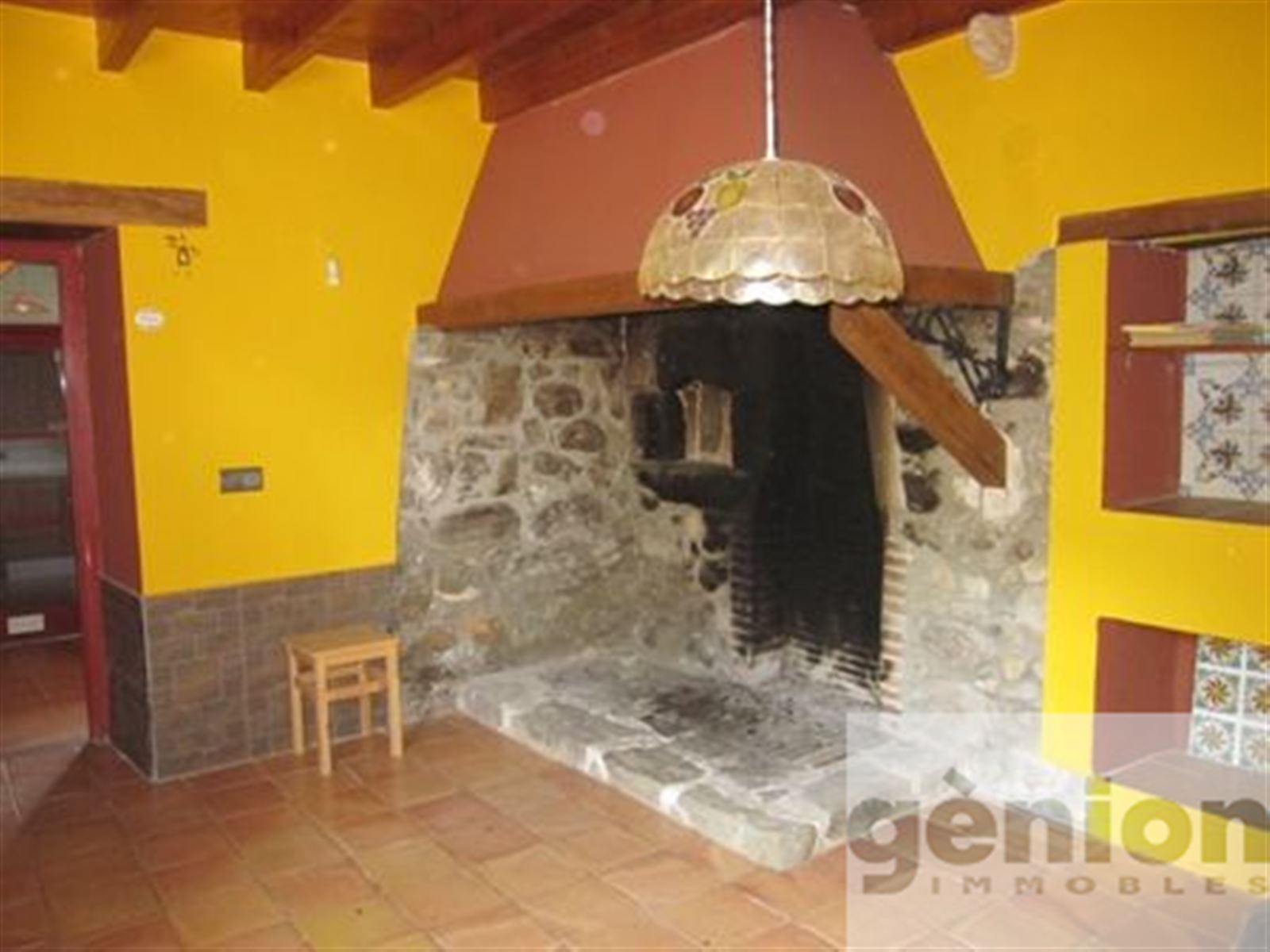 FARMHOUSE IN LA GARROTXA, VALL DE LLÉMENA. RENOVATED AND FEW DISTANCE FROM GIRONA