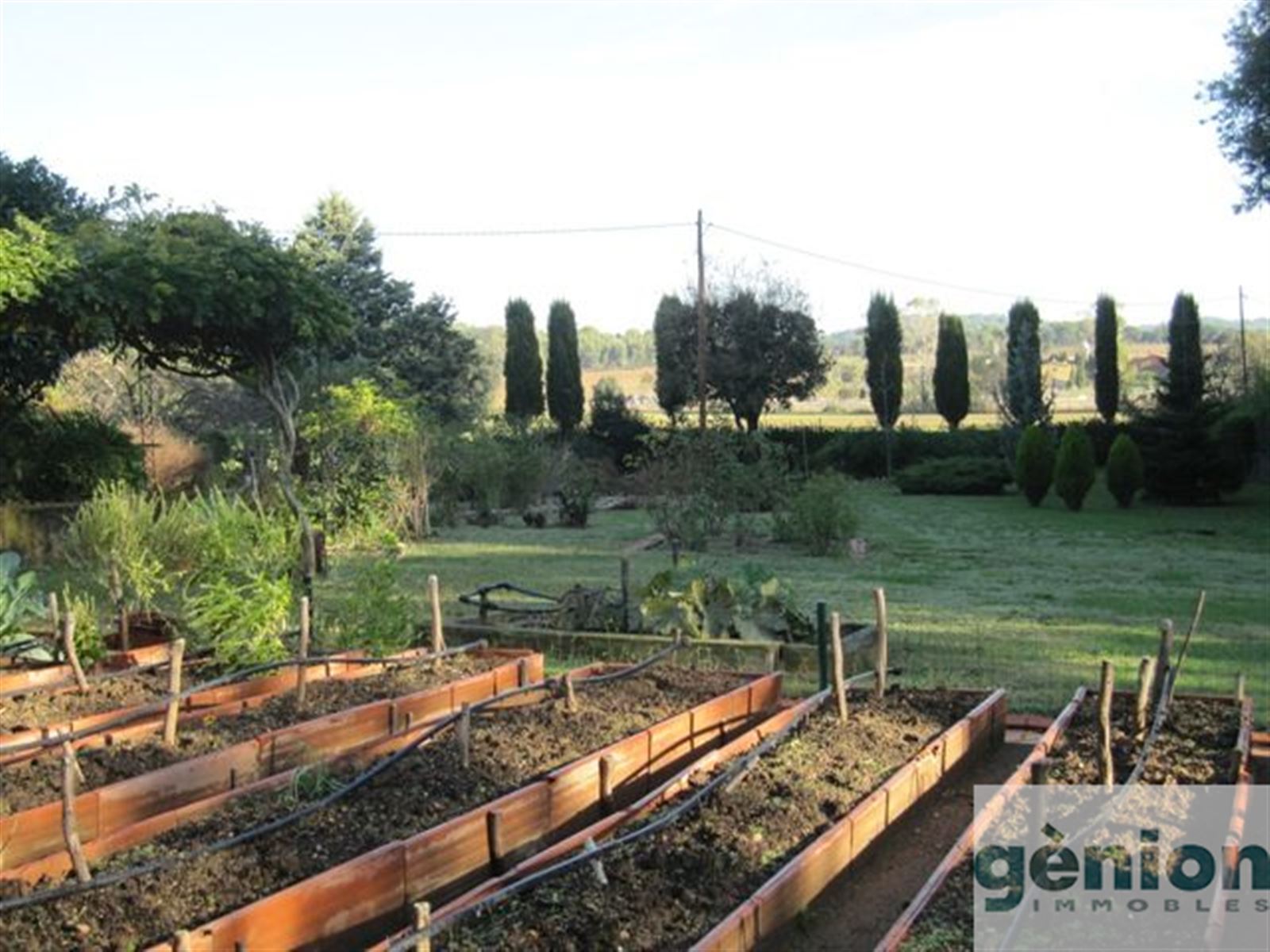 FARMHOUSE IN BESCANÓ, GIRONÈS. RESTORED, FEW MINUTES FROM GIRONA CENTRE