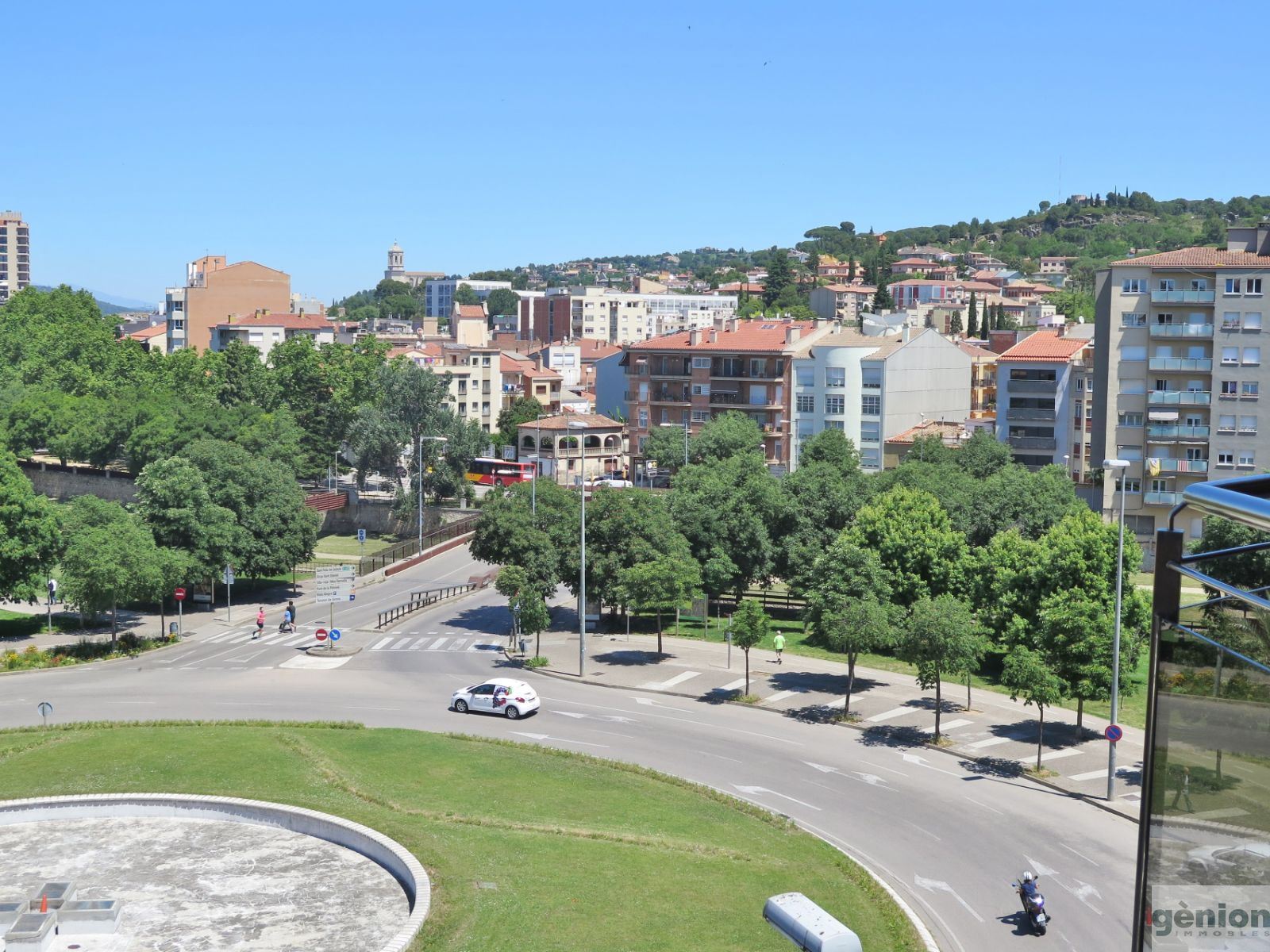 PIS PLANTA ALTA DE 4 HABITACIONS A GIRONA. AL COSTAT DEL CENTRE, AMB PK INCLÒS