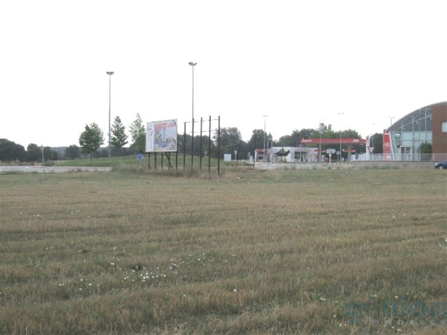 INDUSTRIAL PLOT OF 9.541m², IN FORALLAC