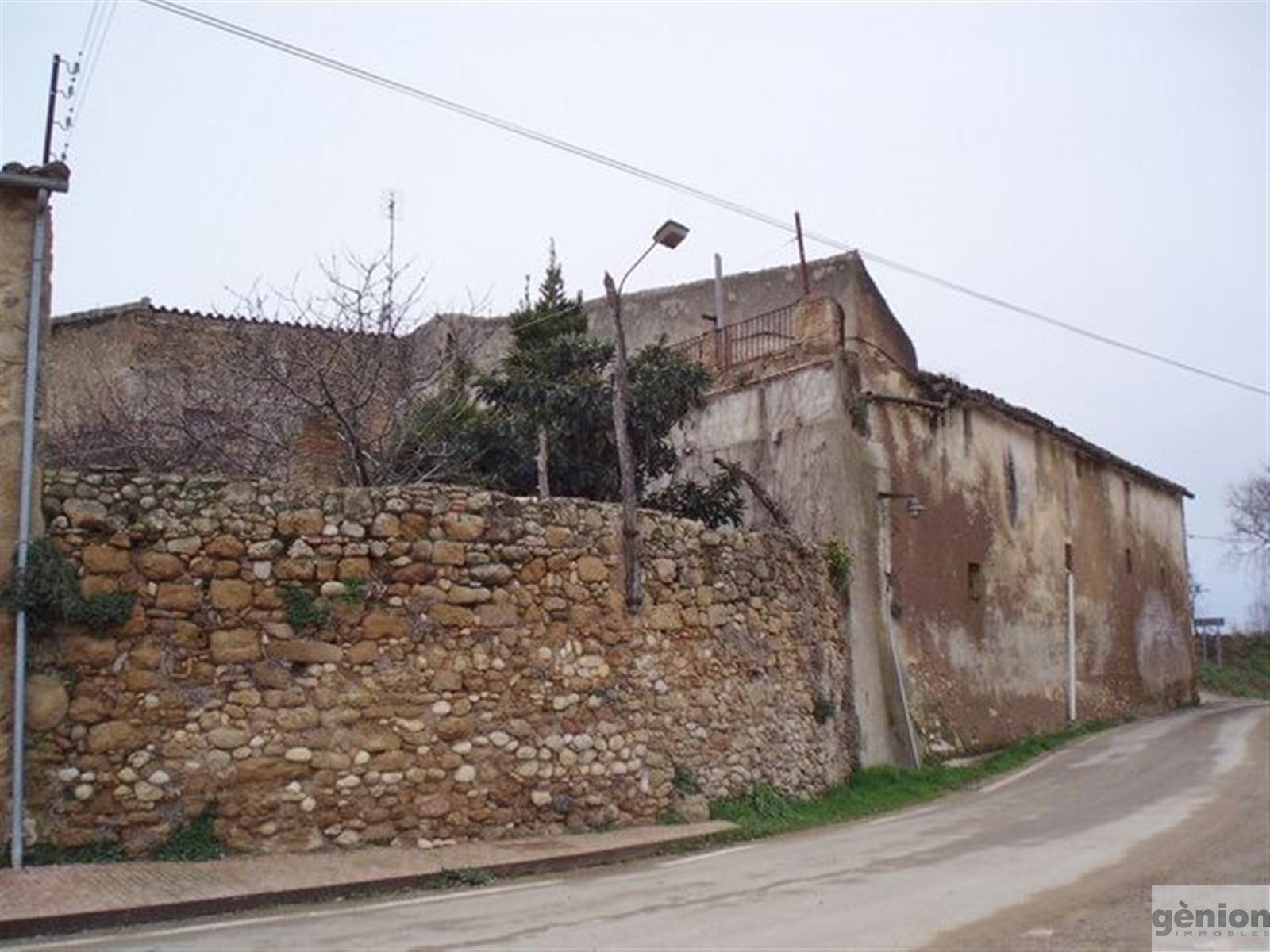 CASA A VILADEMULS, PLA DE L’ESTANY. TOCANT A L’EMPORDÀ I EL GIRONÈS