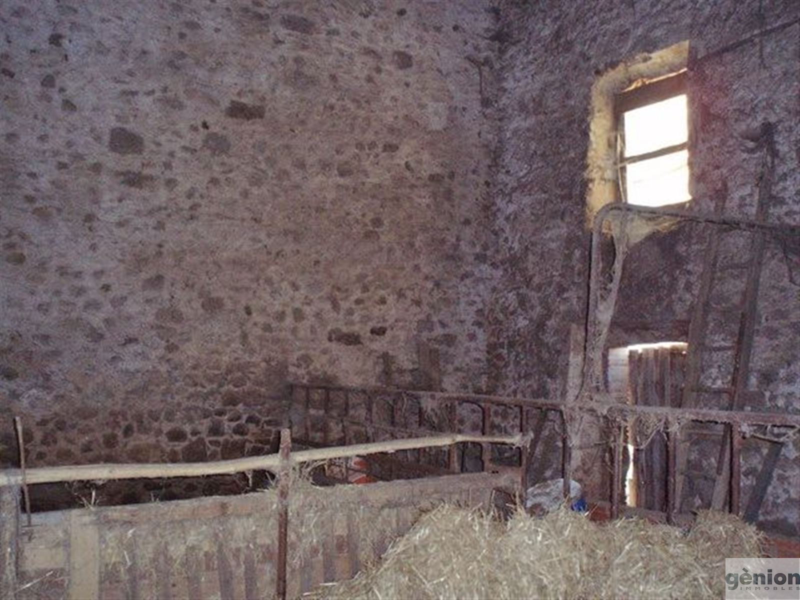 FERME À L’ALT EMPORDÀ. 1.562M² BÂTIE ET 18,2 HA DE TERRAIN