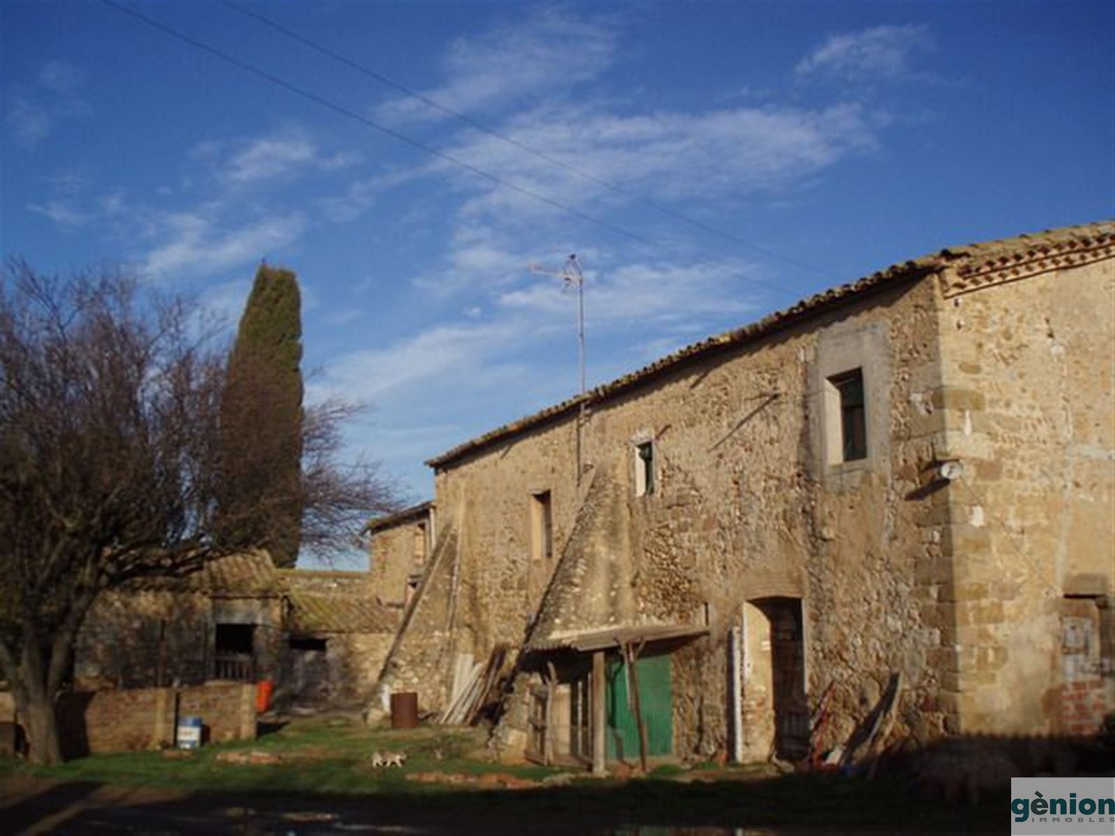 FERME À L’ALT EMPORDÀ. 1.562M² BÂTIE ET 18,2 HA DE TERRAIN